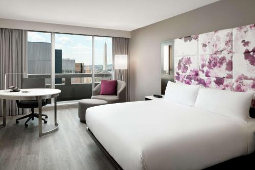 Southwest Federal Center Hotel | Hilton Washington DC National Mall The Wharf