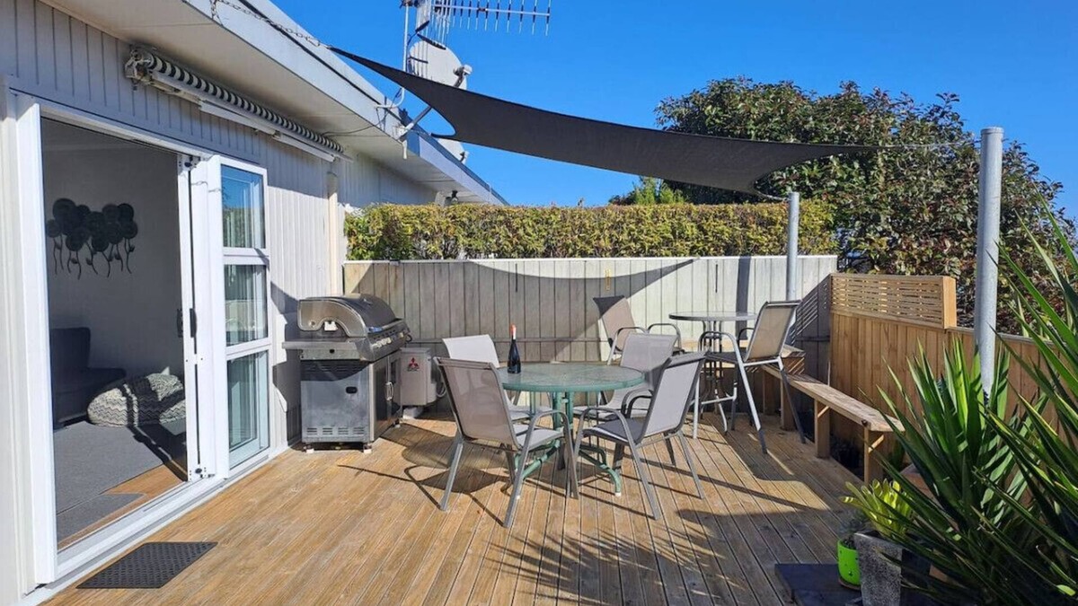 Hilltop House | HiltonDown Dahill - Across from the Lake