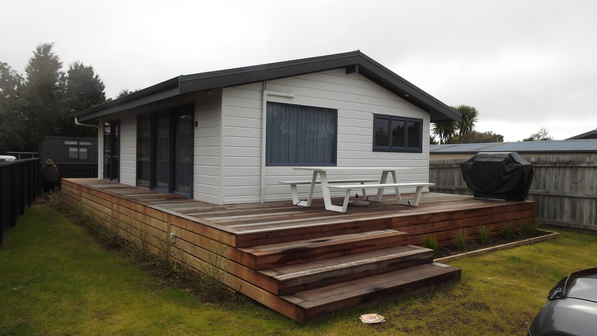 Tokaanu House | Hinenamu Cottage -Two Bedroom and located in a quiet Cul de Sac!