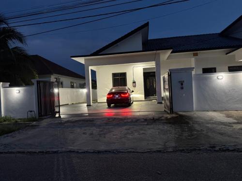 Kemaman House | Hinggap Stay