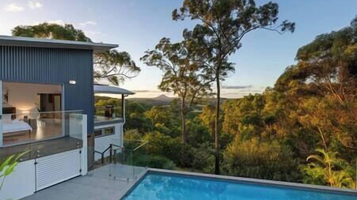 Yandina Creek House | Hinterland Dreamers Retreat ~ Pet Friendly