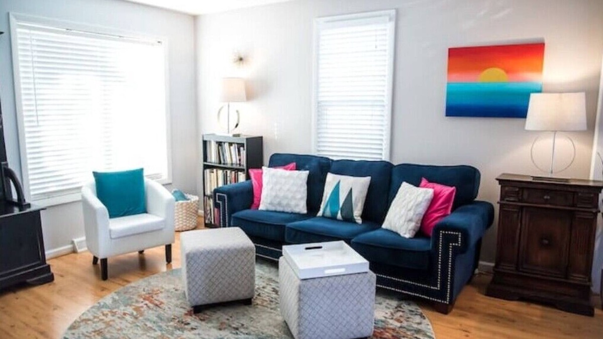 Berkeley House | Hip happy home in a hot hood! Pet- Friendly!