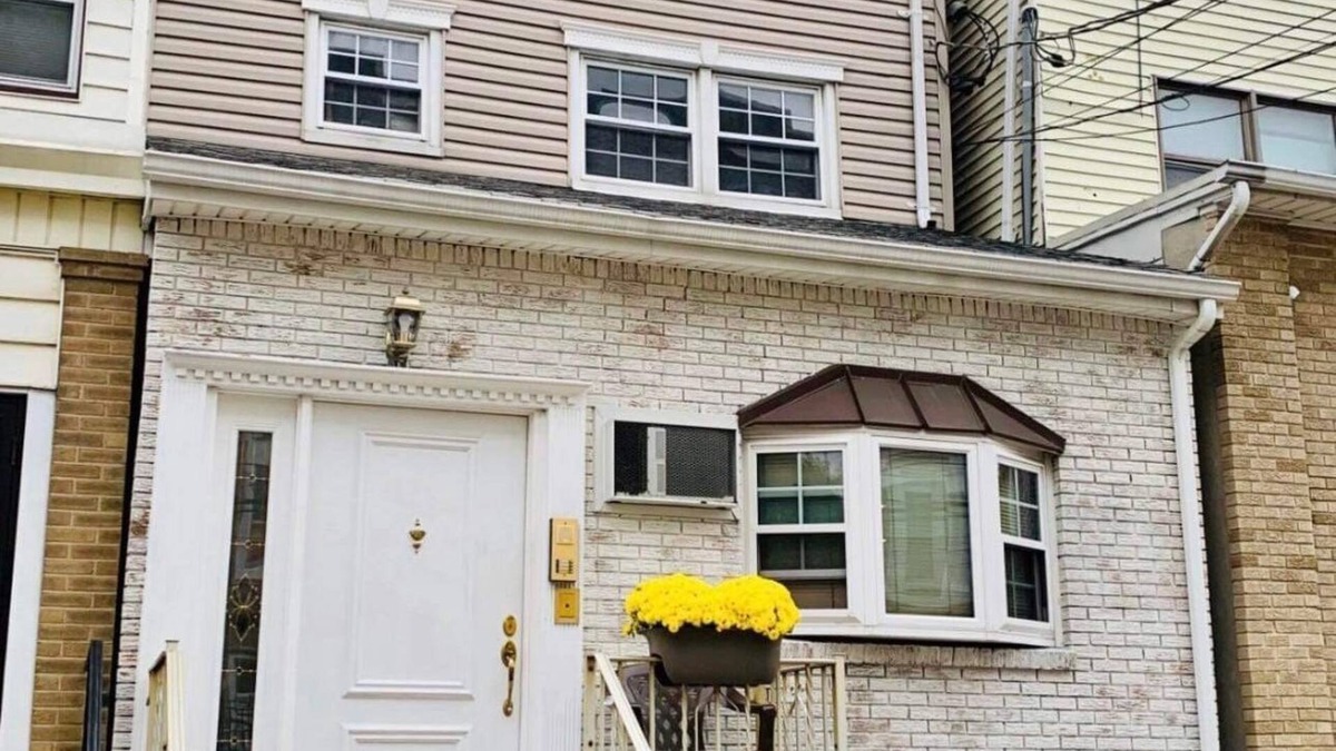 Weehawken House | Hip private Flat in house overlooking Midtown Manhattan in Weehawken