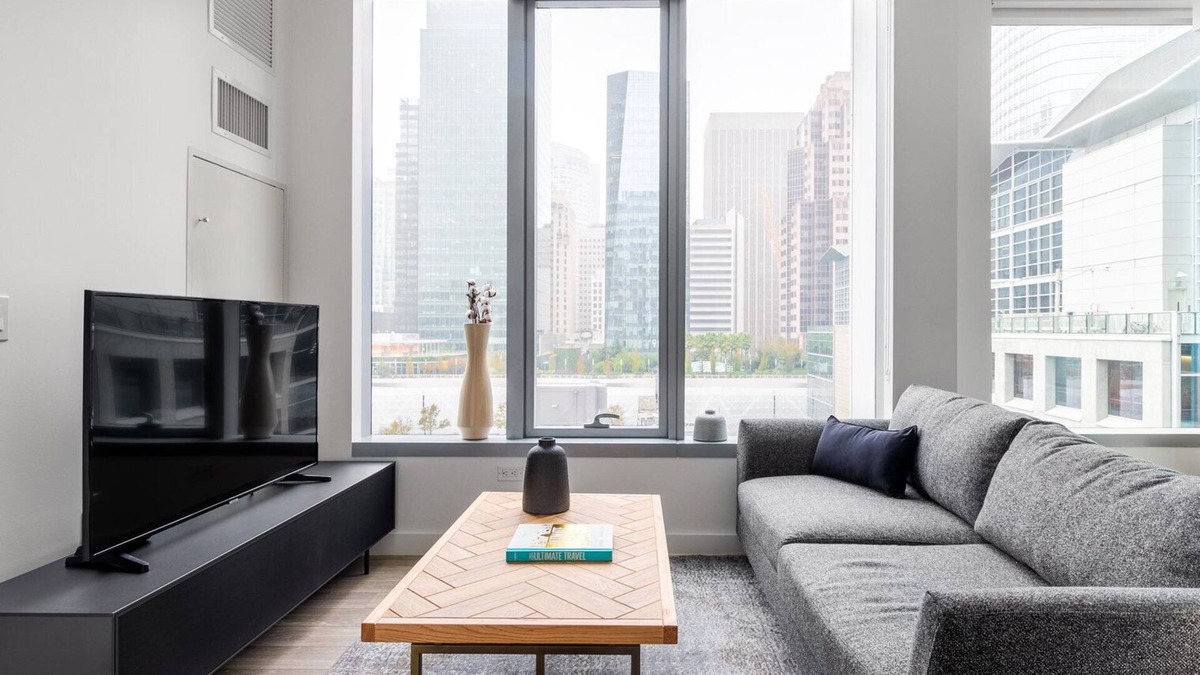 South Beach Apartment | Hip Rincon Hill 1BR w/Gym, Rooftop, Hot Tub, nr. SV. by Blueground