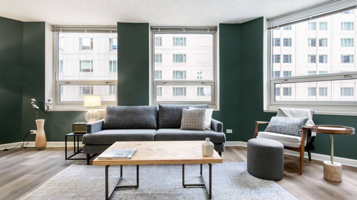 Rush and Division Apartment | Hip River North 1BR w/Gym, W/D, near Magnificent Mile, by Blueground