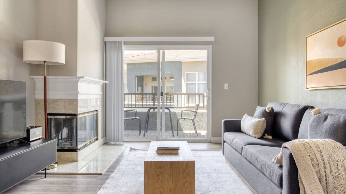 Sunnyvale Apartment | Hip Sunnyvale 1BR w/W/D, Pool & Gym, nr Googleplex, by Blueground