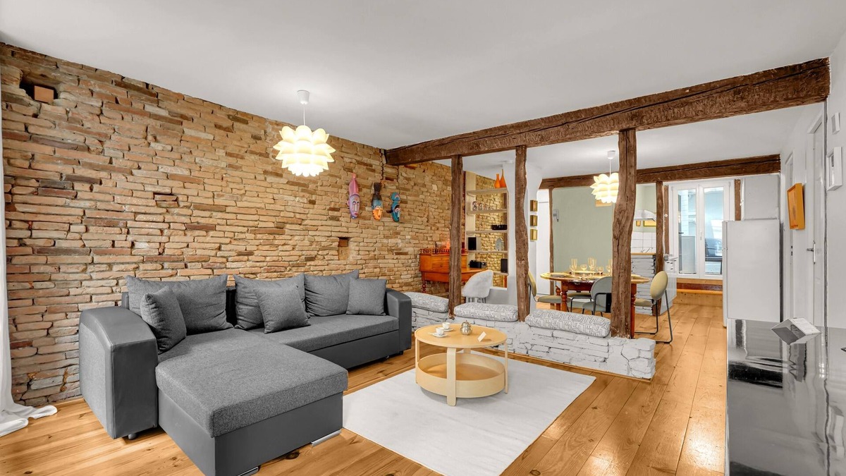 Saint-Cyprien Apartment | Hippolyte - Appt avec terrasse couverte