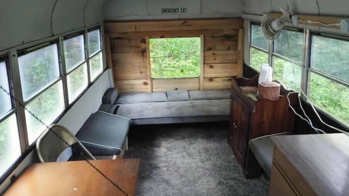 Cass City RV Rental | hippy buss getaway