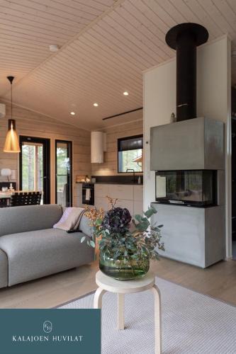 Kalajoki Villa | Hirsihuvila Villa Letto, pihasauna & ulkoporeamme
