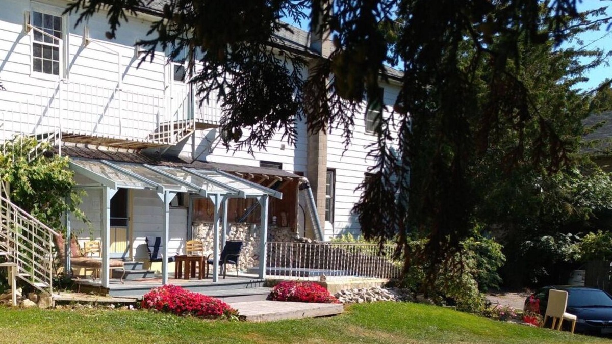 Port Albert House | Historic Inn Vacation Rental