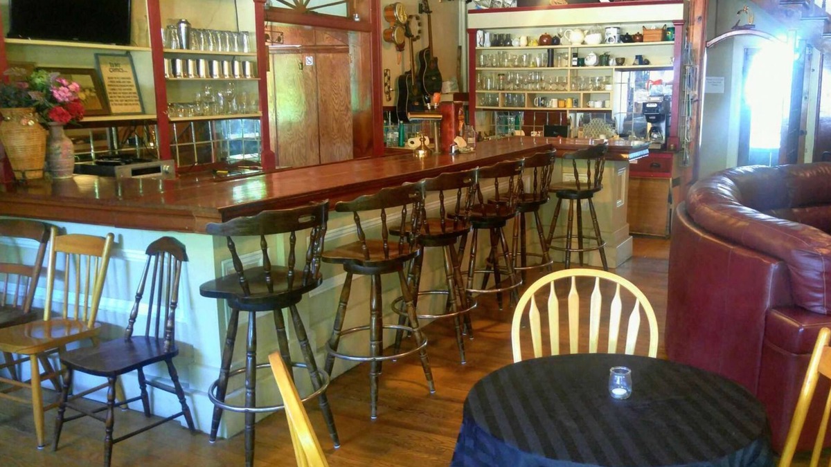 Port Albert House | Historic Inn Rental located in beautiful Port Albert, Ontario!