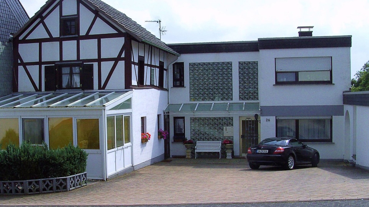 Reifferscheid House | Historical Living in beautiful half-timbered house