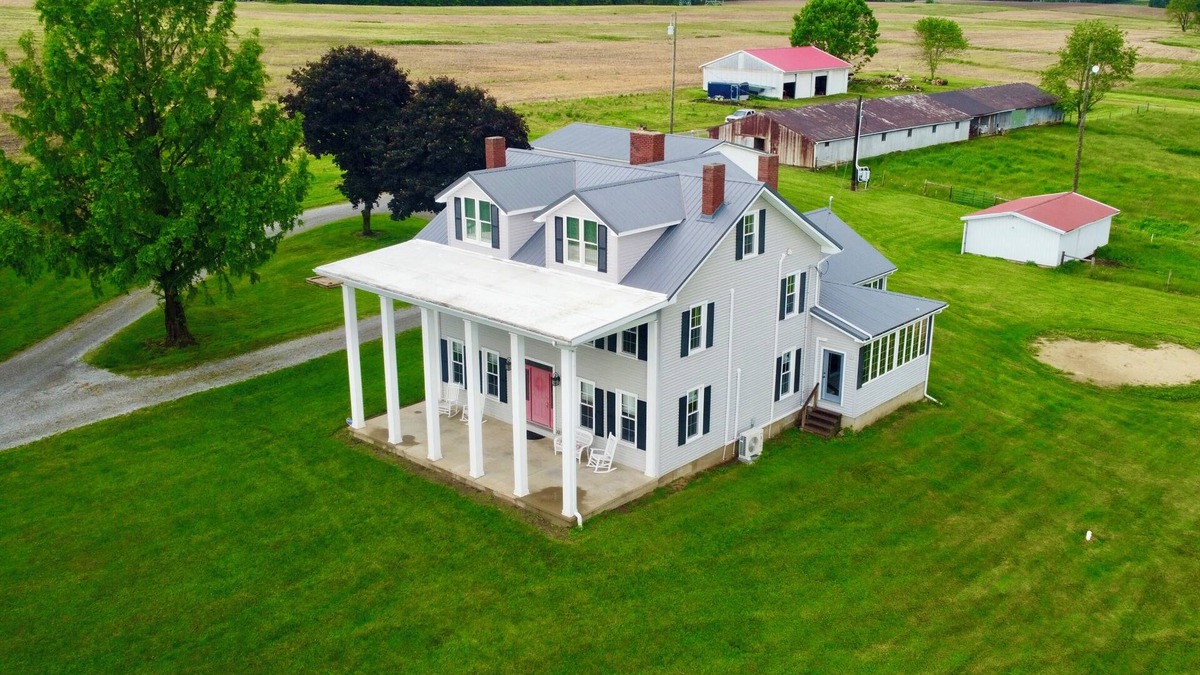 Lisbon Other | Historic 1800s Farmhouse Sleeps 20 16-Acre Retreat in Lisbon, OH
