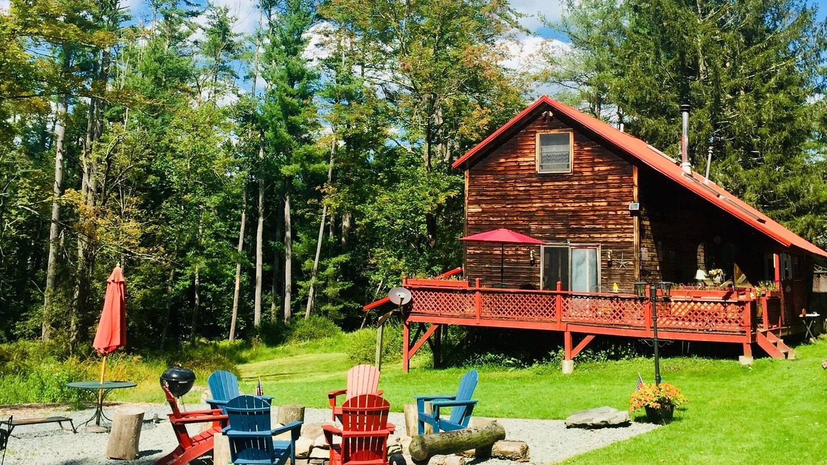 Eldred House | Historic 1895 Renovated Barn! 'Cottage at Belle Knowle'