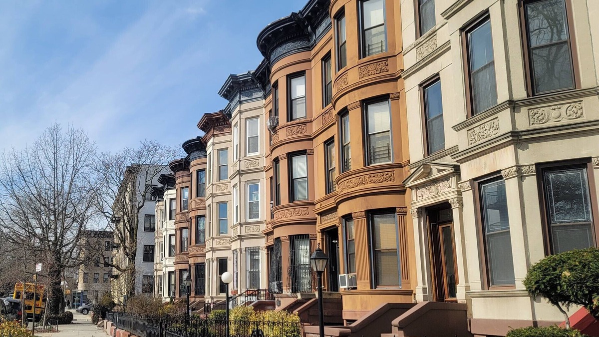 Crown Heights House | Historic 2-bedroom Brooklyn Townhouse