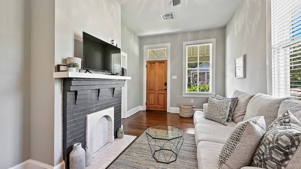 Beauregard Town Historic District House | Historic 2BD Home | Minutes From Downtown & LSU