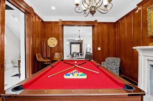 Old Louisville House | Historic 3-BR Downtown Bourbon Getaway