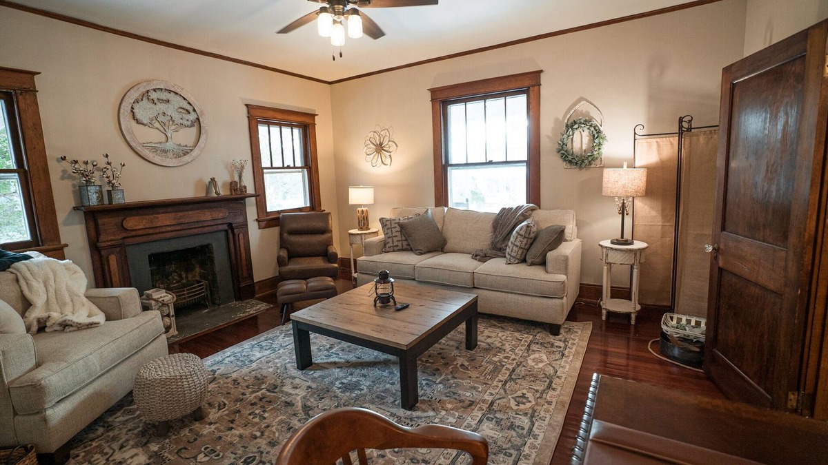 Appomattox House | Historic 3BR Bungalow in the Town of Appomattox
