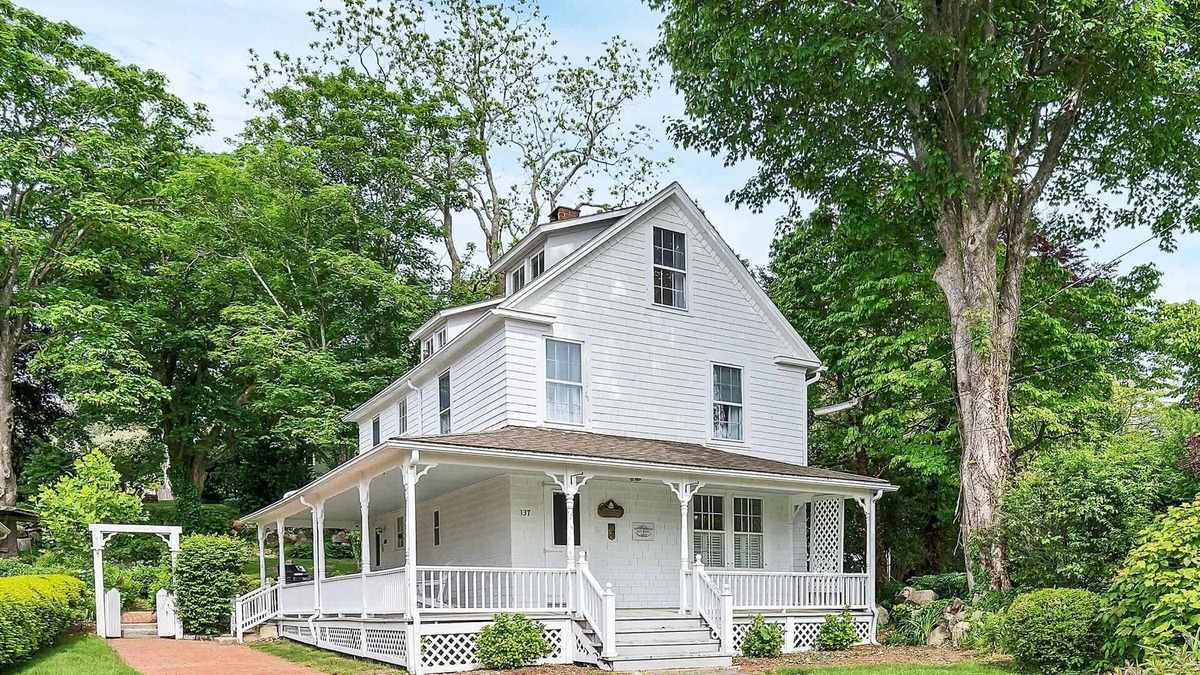 Mystic House | Historic 3BR w/Large Patio/Yard | Downtown Mystic