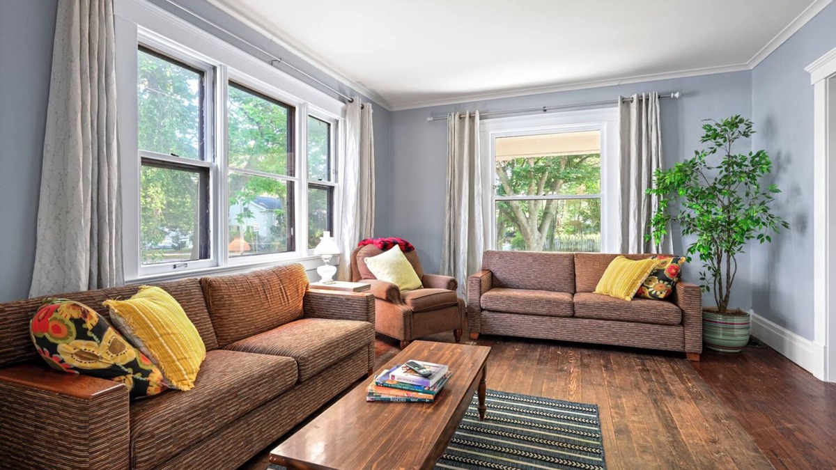 Old West Side House | Historic 4 BR, 1.5 bath home SO close to downtown Ann Arbor!