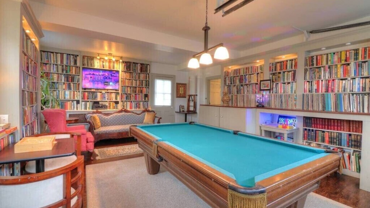 Geneva House | Historic 98 Fire Pit, Game Room, & Dog Friendly
