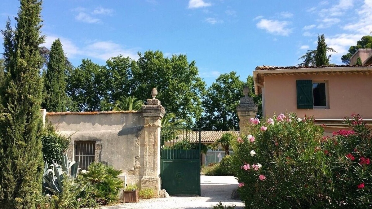 Alignan-du-Vent Apartment | Historic ambience in an ideal location between the beaches and the Cévennes