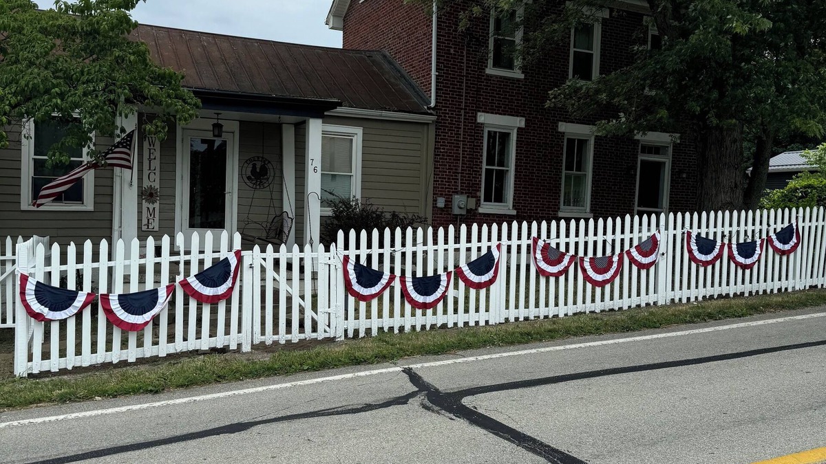 West Middletown House | Historic and reportedly haunted1846 fully restored pet-friendly house for you.
