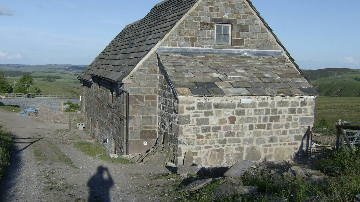 Longnor Cottage | Historic Barn With Breathtaking Views Over Derbys/Staffs Border. Pet Friendly