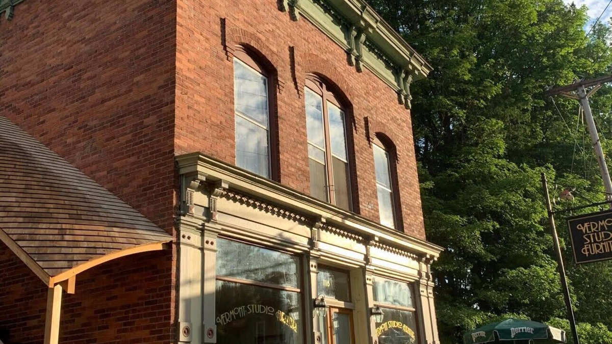 North Ferrisburgh Apartment | Historic, beautifully renovated riverside apartment in North Ferrisburgh