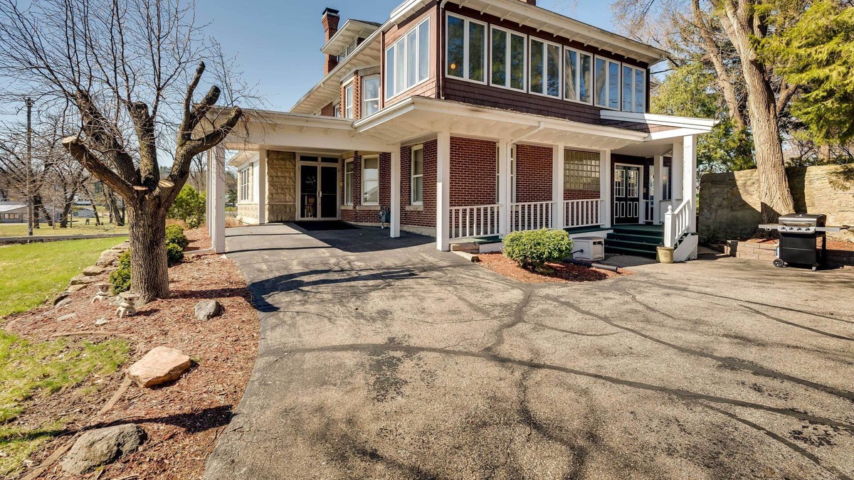 Blanchardville Apartment | Historic Blanchardville Retreat - 'Eliza House'