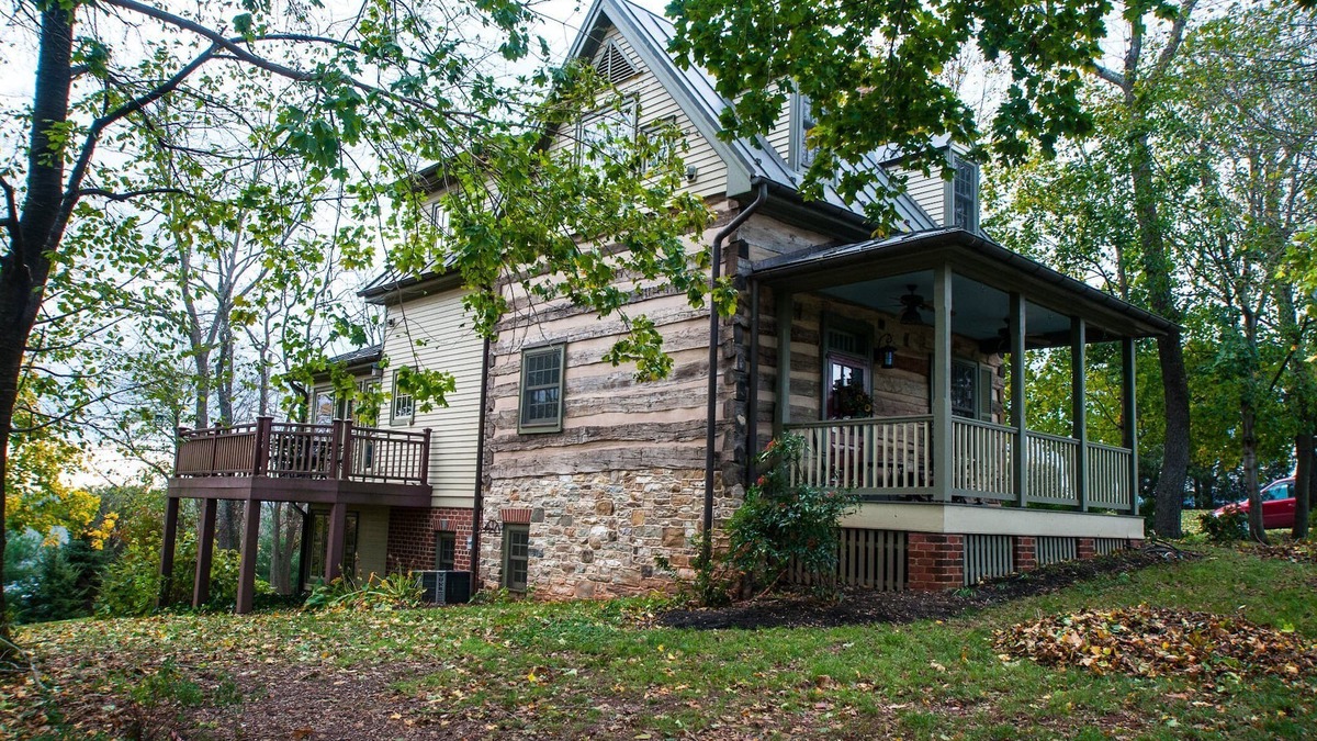 Thurmont Cabin | Historic "BREECHES POCKET" Civil W Era Log House/No rentals after DEC. 31 2025