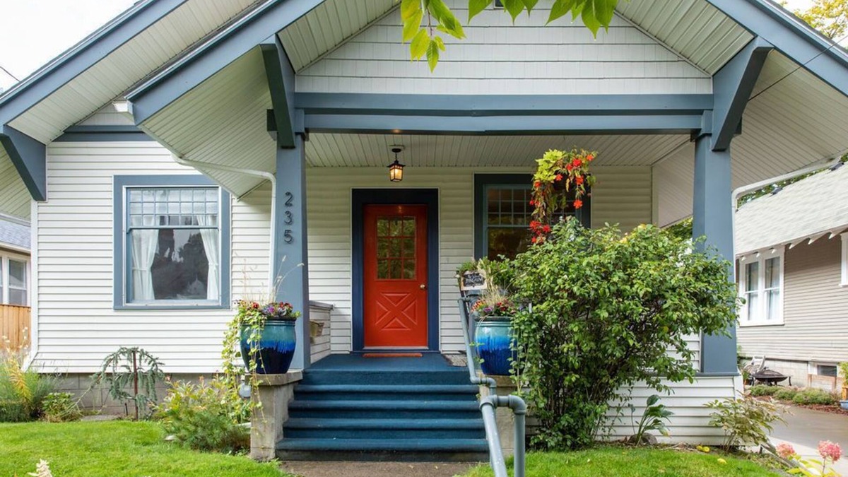 Walla Walla House | Historic Bungalow 3 bed, 3 bath near Whitman College and downtown Walla Walla.