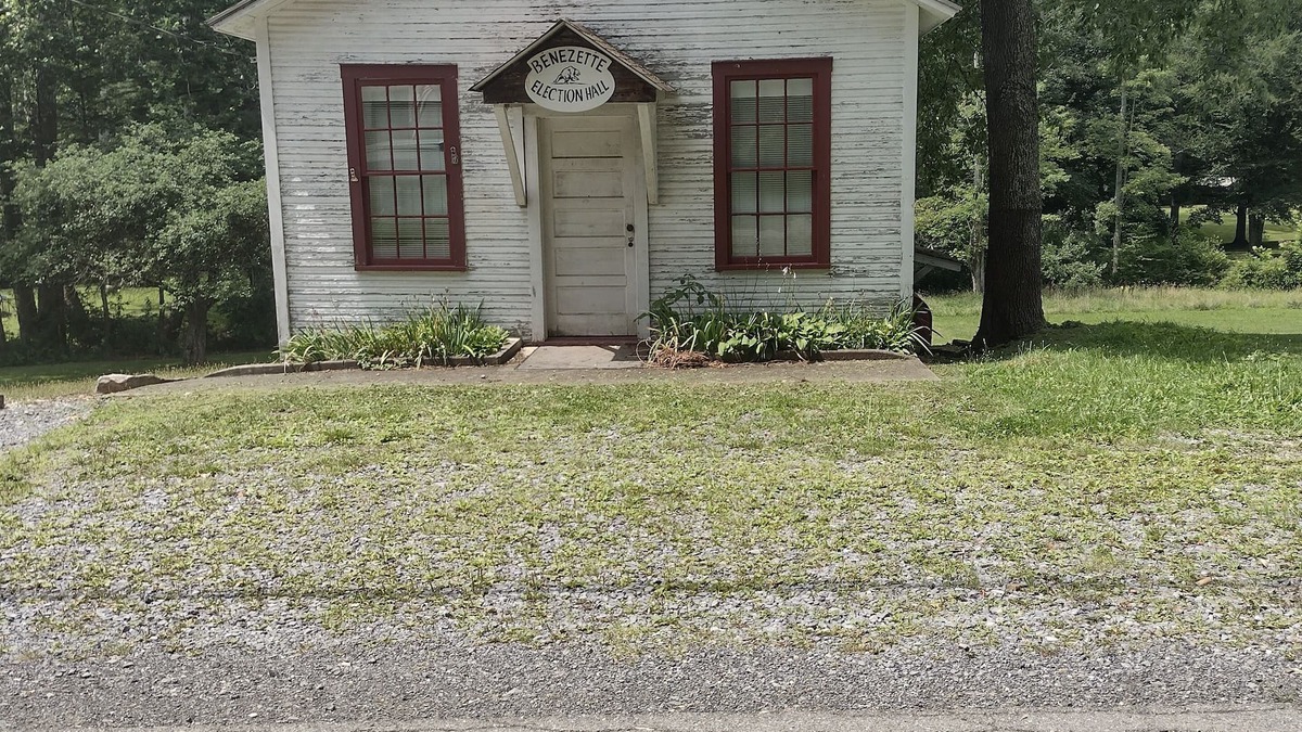 Benezette Cabin | Historic cabin in Benezette, PA Scenic tourist area . Hunting, Fishing, & more