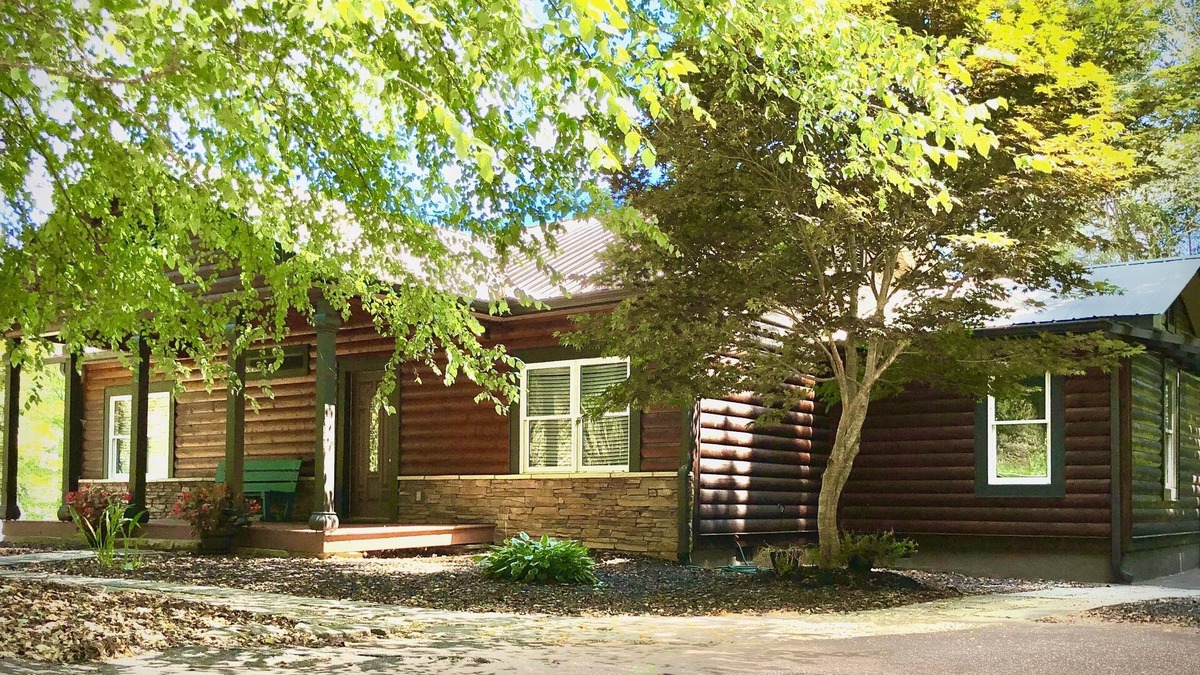 Dahlonega Cabin | Historic Cabin on Yahoola Creek