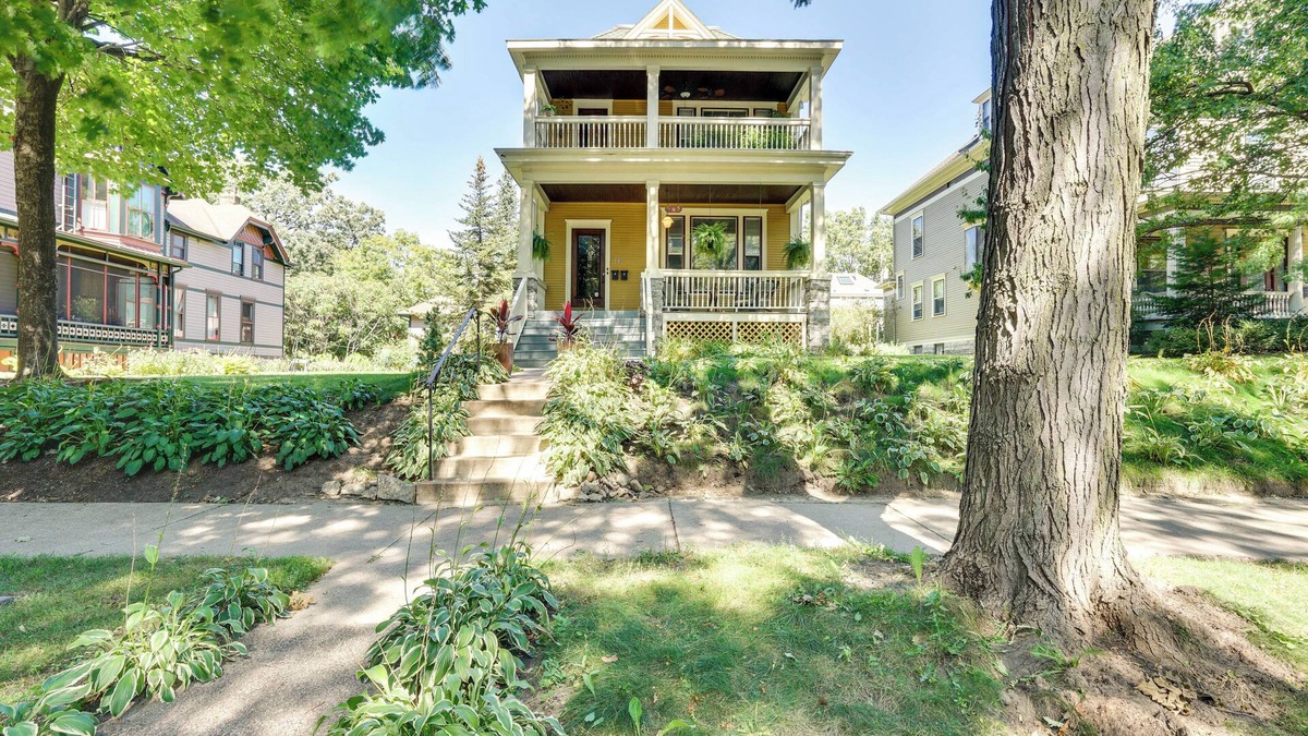 Summit - University House | Historic Cathedral Hill Unit w/Shared Backyard!