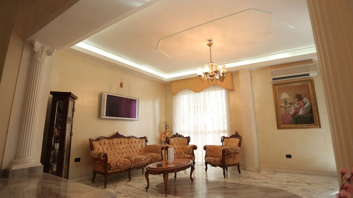 Historical Center House | historic center full house