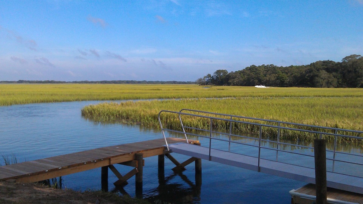 Johns Island House | Historic Charleston Waterfront Hut Homestead Close to Downtown & Kiawah/Folly