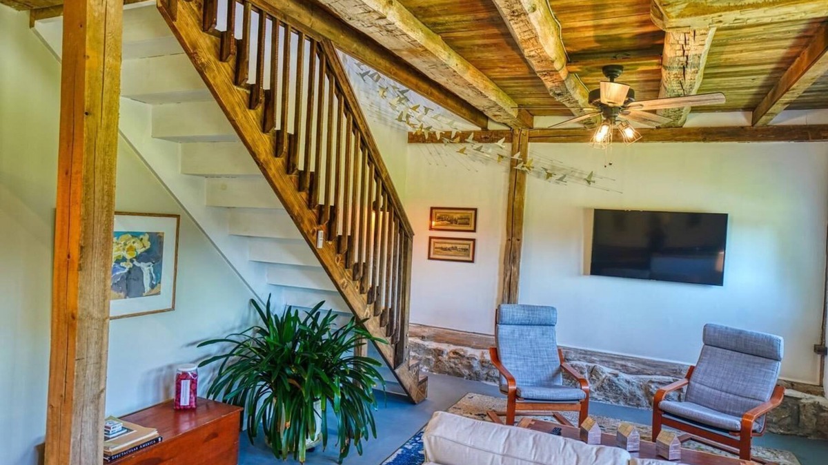 Kemblesville Apartment | Historic charm, all new amenities at Swallow's Rest: East