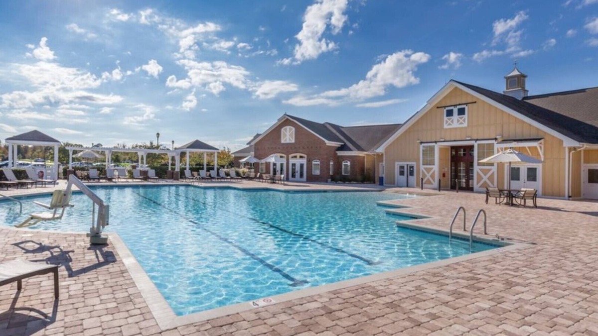 Williamsburg Resort | Historic Charm Meets Modern Comfort at Wyndham Governor's Green Resort -2 Bd Dlx