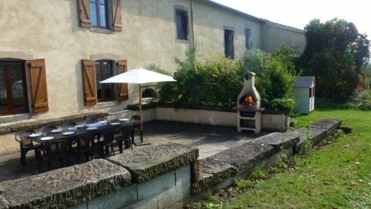 Serocourt Cottage | Historic Château with Modern Comforts, Electric Vehicle Charging, Near Vittel’s Thermal Baths