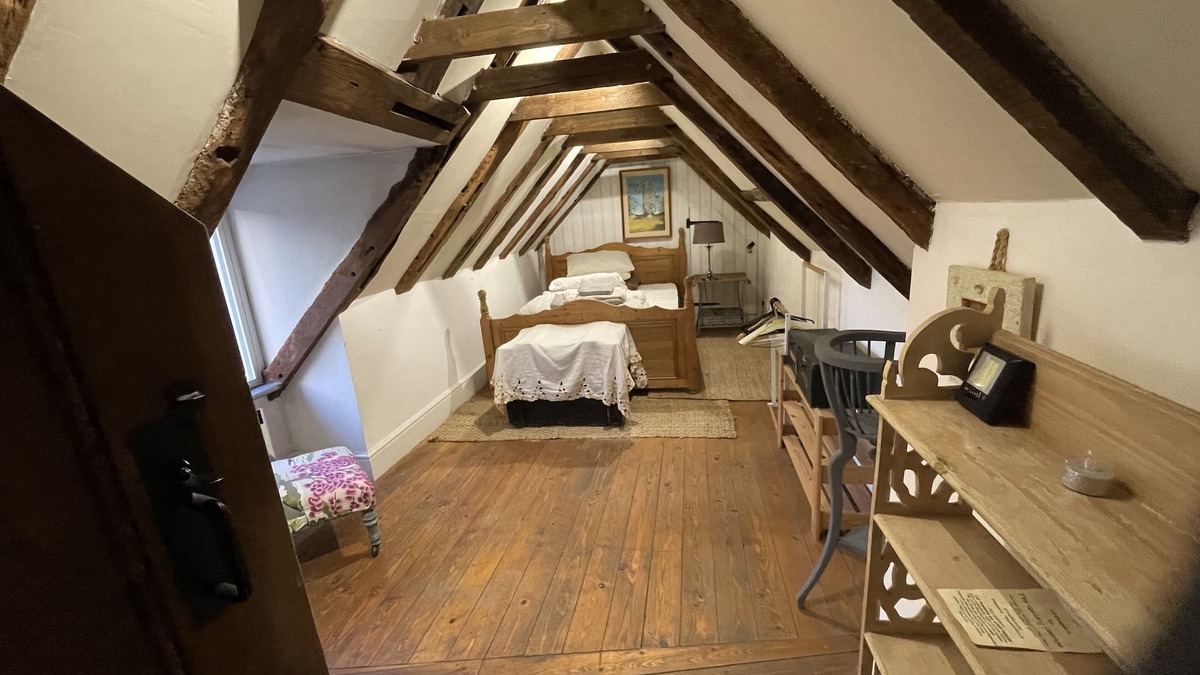 Petworth House | Historic cosy cottage, opposite Petworth house! Midweek discounts