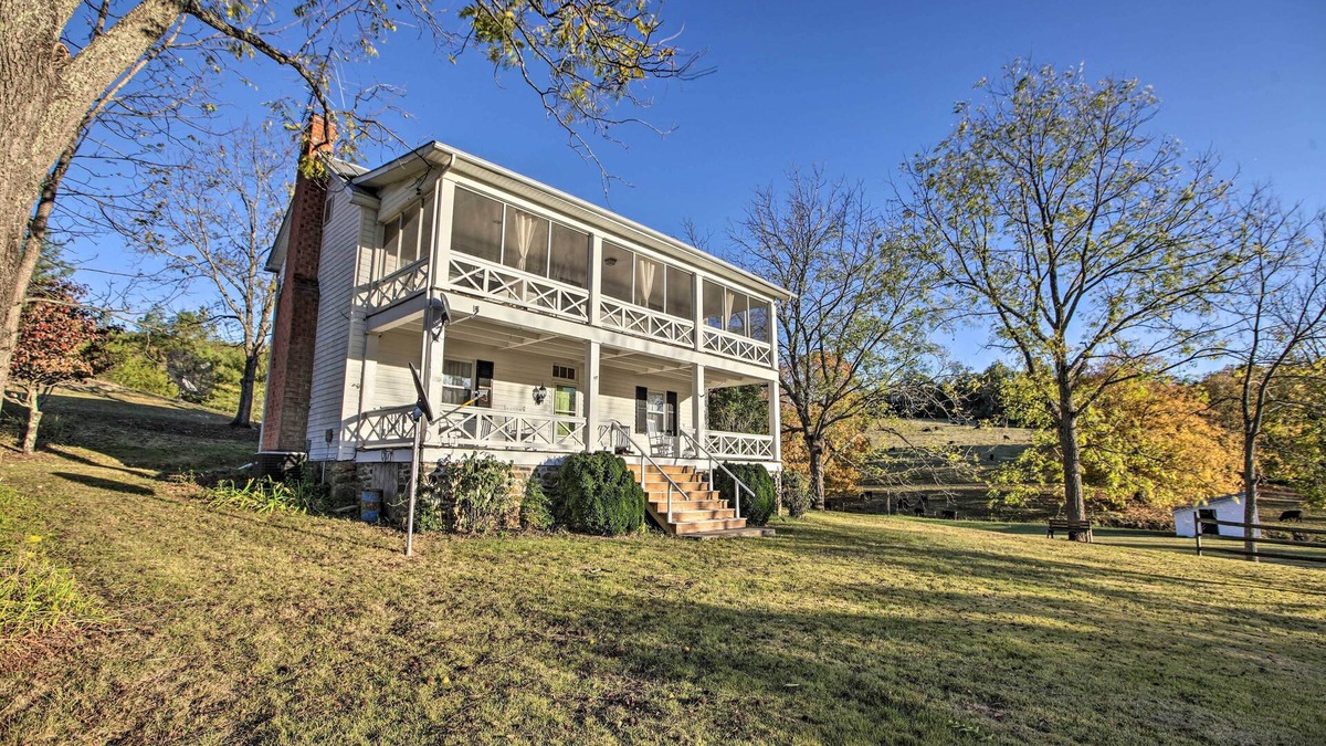 Rockbridge Baths House | Historic Countryside Escape - Relax, Hike, & Fish!