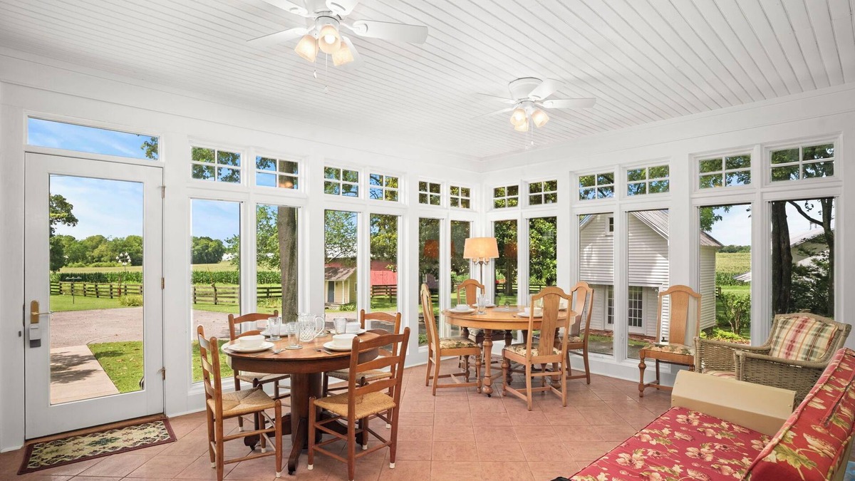 Springfield House | Historic country 5 BR estate in Springfield; near Nashville, Clarksville