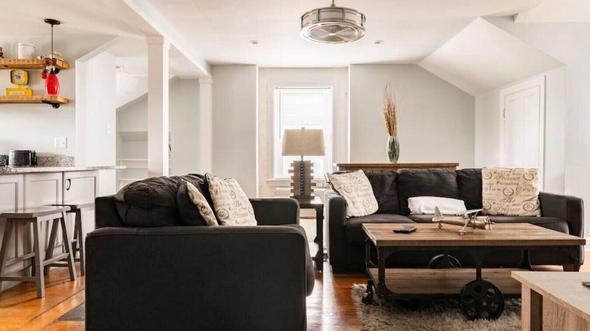 Hagerstown Condo | Historic & Cozy ~ Near Antietam Battle & WhiteTail