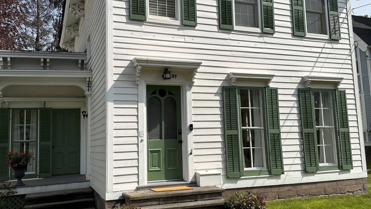 Delhi House | Historic Delhi home with village amenities and proximity to All nStar Village!