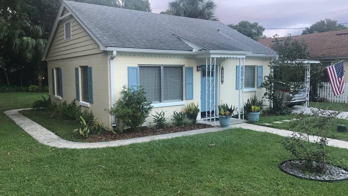 Mount Dora House | Historic District Bungalow - Easy Walk to Downtown