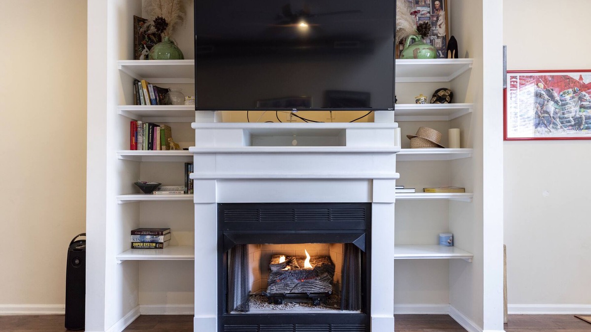 Highlands House | Historic District Townhouse in City's BEST Location