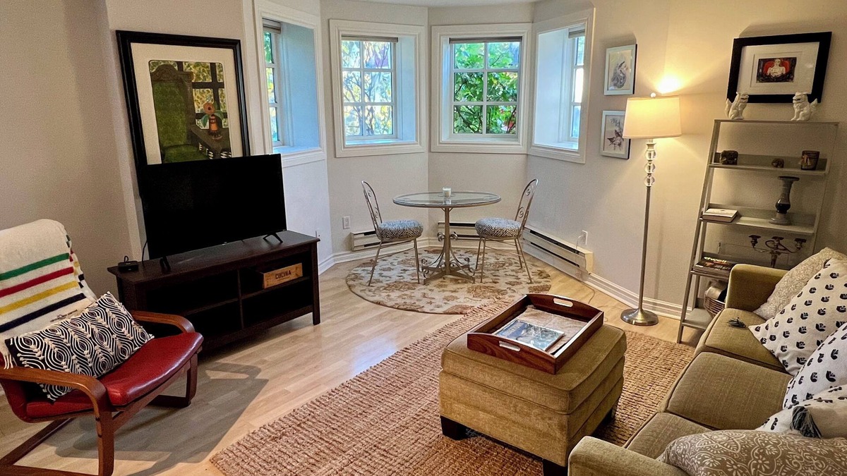 Cabbagetown Apartment | Historic Downtown Apartment