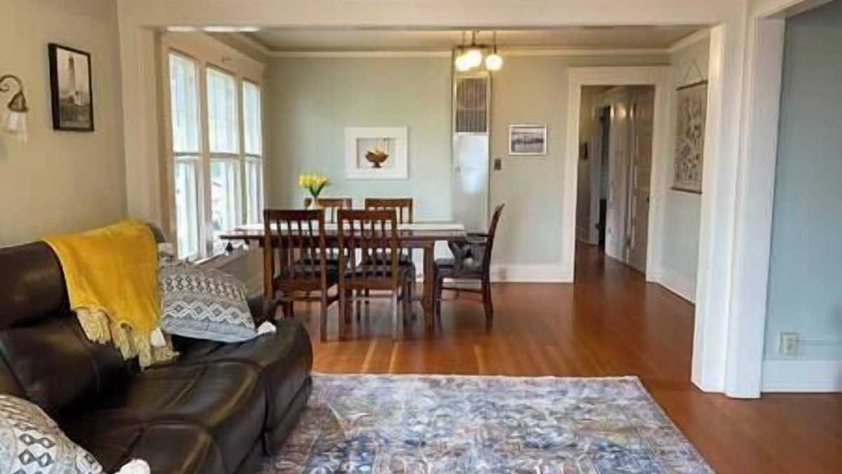 Astoria Apartment | Historic Downtown Flat, No. 4