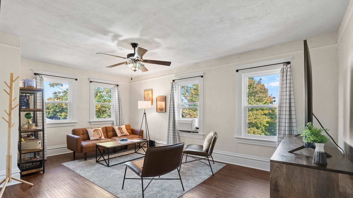 Cliff - Cannon Apartment | Historic Dwntwn Building / Close To DT / Pets OK